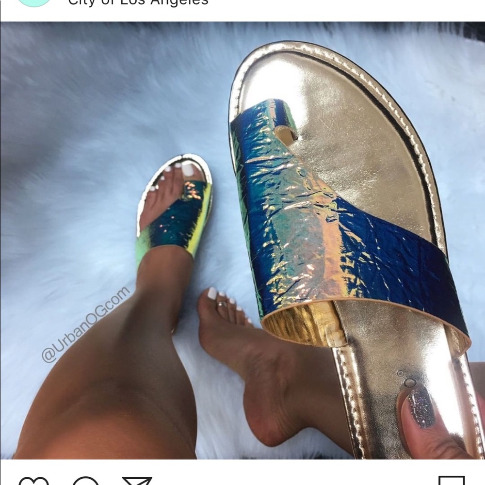 Shiny sandals